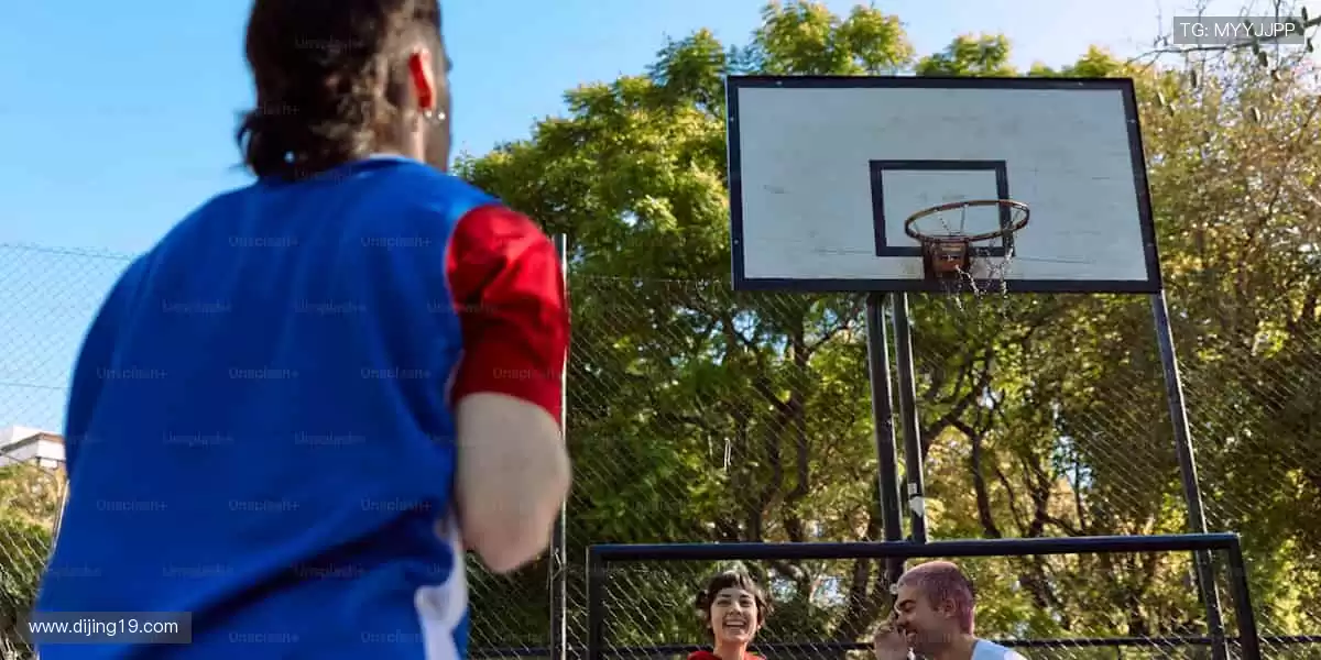 🎁 热爱永不缺席!官方正品周边,把偶像的力量穿在身上,握在手里!
